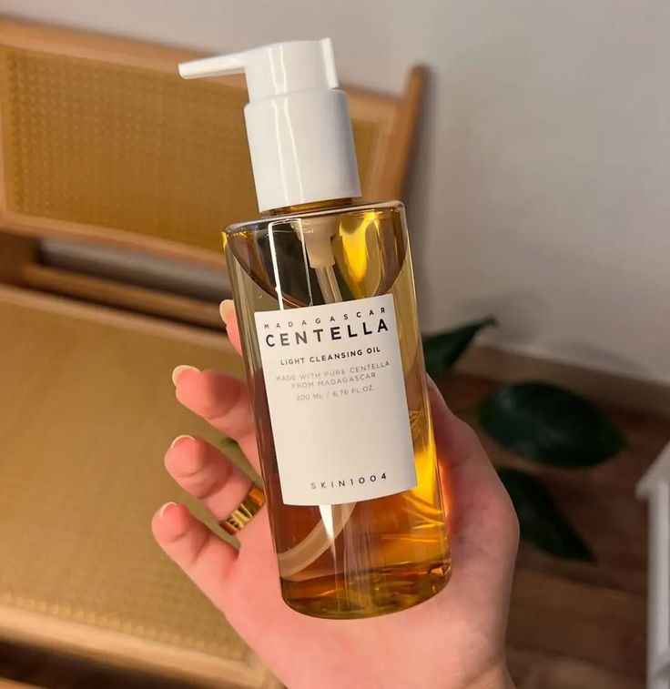 SKIN1004 Madagascar Centella Light Cleansing Oil - Koraya Beauty
