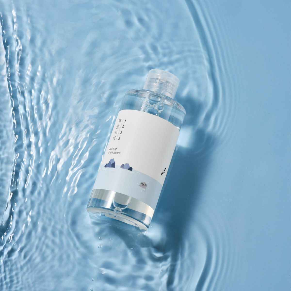 ROUND LAB 1025 Dokdo Toner, Oil Control and Reduces Excess Sebum, Gentle Exfoliating Facial Toner, Deep Sea Water for Moisturization, Soft Finish Without Stickiness - Koraya Beauty