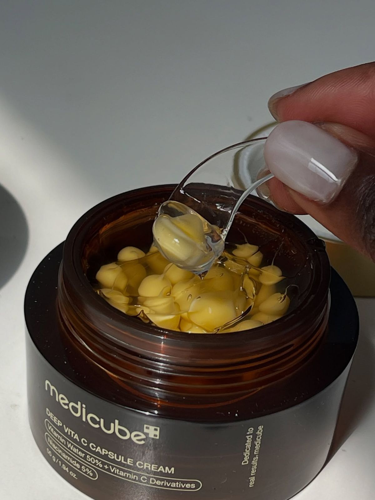 MEDICUBE Deep Vitamin C Golden Capsule Face Moisturizer, Liposome Capsules For Wrinkles, Skin Radiance, Transparent Gel for Glow Hydration